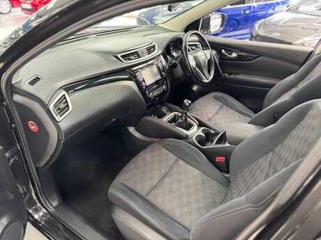 Nissan Qashqai 1.5 dCi Acenta Premium 2WD Euro 5 (s/s) 5dr 25