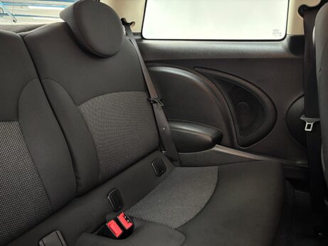 Mini Hatch 1.6 One Euro 5 3dr 69