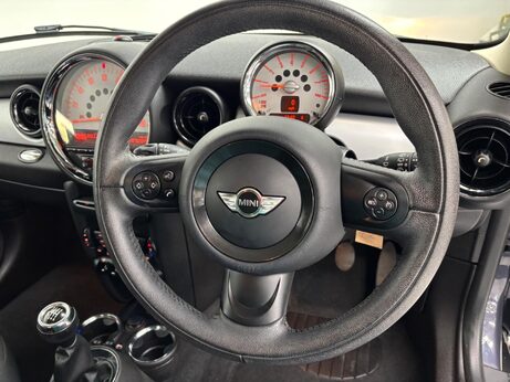 Mini Hatch 1.6 One Euro 5 3dr 52