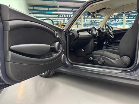 Mini Hatch 1.6 One Euro 5 3dr 70