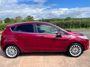 Ford Fiesta TITANIUM 18