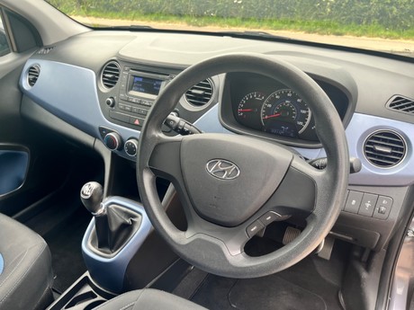 Hyundai i10 SE 4