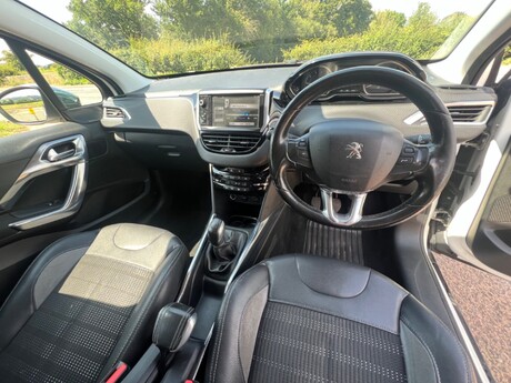 Peugeot 2008 ALLURE 7