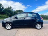 Toyota Yaris T SPIRIT VVT-I 2