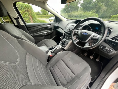 Ford Kuga ZETEC TDCI 3