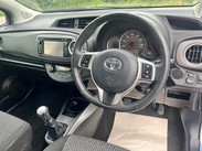 Toyota Yaris VVT-I ICON PLUS 4