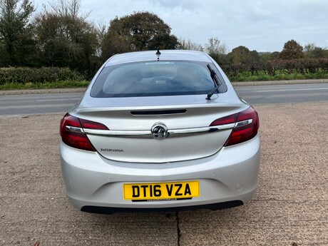 Vauxhall Insignia DESIGN NAV S/S 9