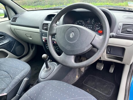 Renault Clio EXPRESSION PLUS 16V QUICKSHIFT 5 10