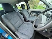 Renault Clio EXPRESSION PLUS 16V QUICKSHIFT 5 11