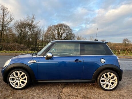 Mini Hatch COOPER S 1