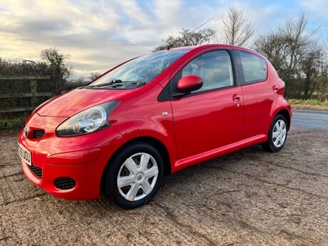 Toyota Aygo VVT-I PLUS 7