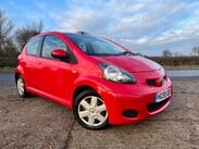 Toyota Aygo VVT-I PLUS 1