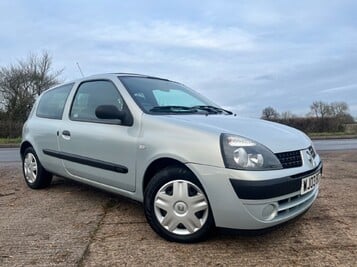 Renault Clio EXPRESSION 16V QUICKSHIFT 5