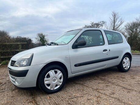 Renault Clio EXPRESSION 16V QUICKSHIFT 5 8