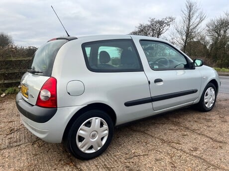 Renault Clio EXPRESSION 16V QUICKSHIFT 5 10