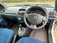 Renault Clio EXPRESSION 16V QUICKSHIFT 5 4