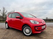 Volkswagen Up HIGH UP 1