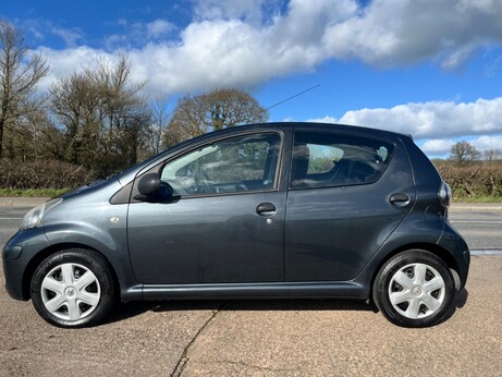 Toyota Aygo VVT-I 1