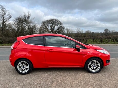 Ford Fiesta ZETEC 15