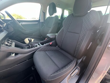 Skoda Karoq SE TSI 13
