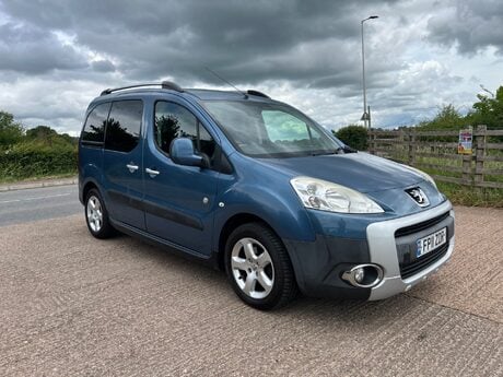 Peugeot Partner TEPEE OUTDOOR HDI 8