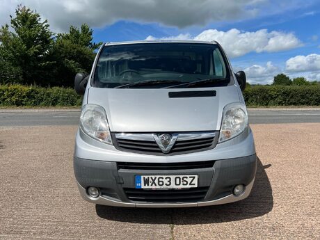 Vauxhall Vivaro 2700 CDTI SPORTIVE 2