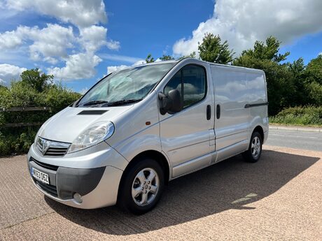 Vauxhall Vivaro 2700 CDTI SPORTIVE 3