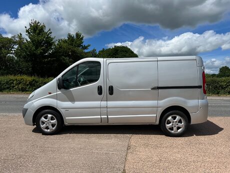 Vauxhall Vivaro 2700 CDTI SPORTIVE 5