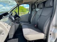 Vauxhall Vivaro 2700 CDTI SPORTIVE 13