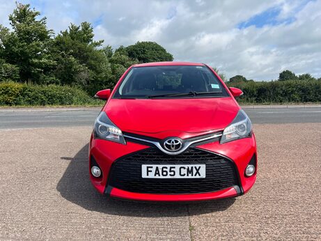 Toyota Yaris VVT-I SPORT 1
