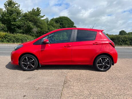 Toyota Yaris VVT-I SPORT 4