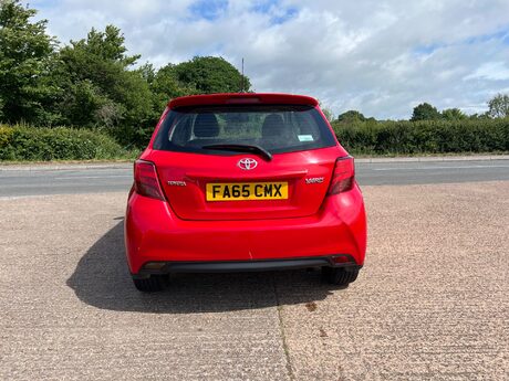 Toyota Yaris VVT-I SPORT 6