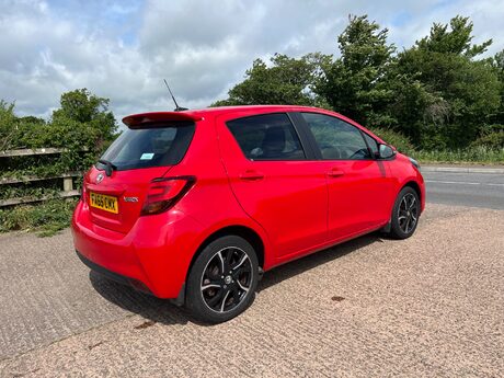Toyota Yaris VVT-I SPORT 7