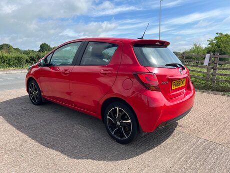 Toyota Yaris VVT-I SPORT 8