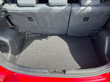 Toyota Yaris VVT-I SPORT 9