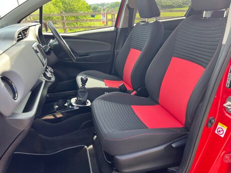 Toyota Yaris VVT-I SPORT 13