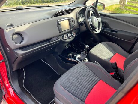 Toyota Yaris VVT-I SPORT 14