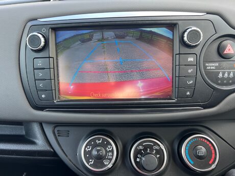 Toyota Yaris VVT-I SPORT 15
