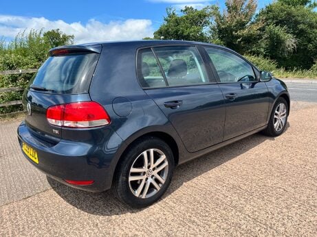 Volkswagen Golf SE TSI 1