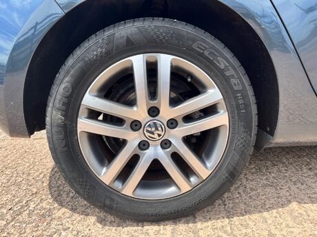 Volkswagen Golf SE TSI 21