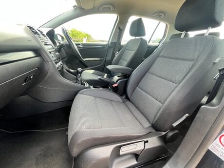 Volkswagen Golf SE TSI 10