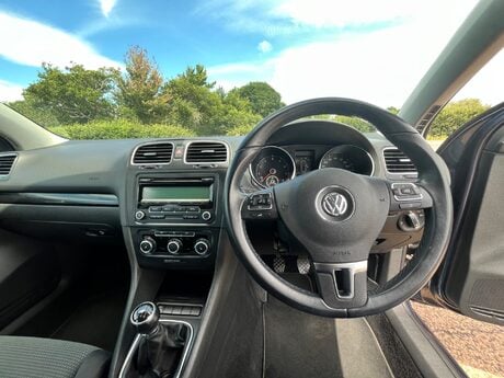 Volkswagen Golf SE TSI 9