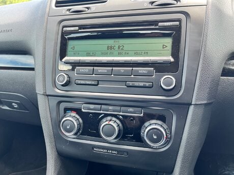 Volkswagen Golf SE TSI 11