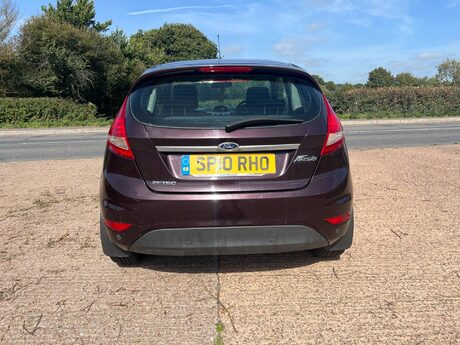 Ford Fiesta ZETEC 16V 9