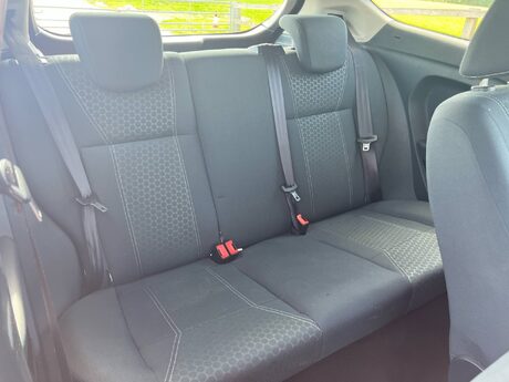 Ford Fiesta ZETEC 16V 12