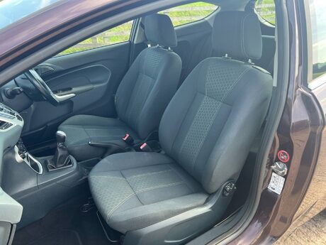 Ford Fiesta ZETEC 16V 11