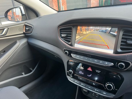 Hyundai IONIQ 28kWh Premium Auto 5dr 37