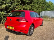 Volkswagen Golf 1.6 Golf SE Nav TDI BlueMotion Technology 5dr 7