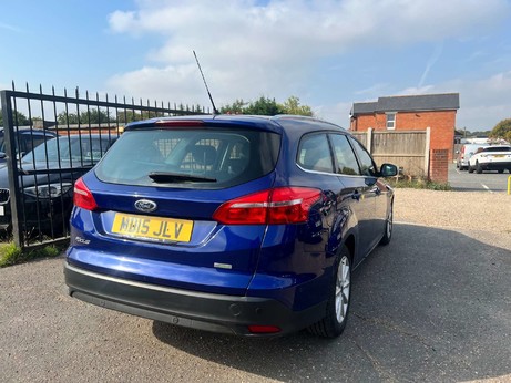 Ford Focus 1.0 Focus Titanium 5dr 4