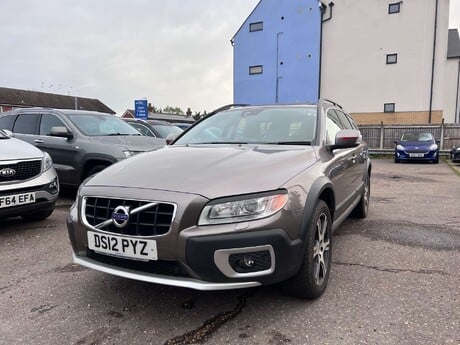 Volvo XC70 2.4 XC70 SE Luxury AWD D5 Auto 4WD 5dr 4